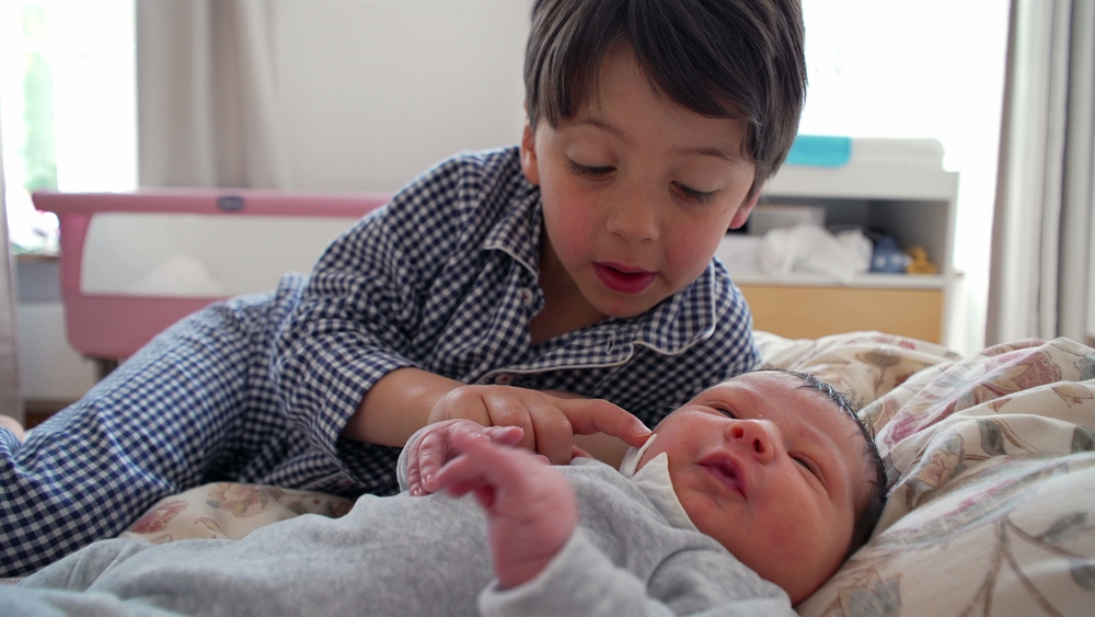 Kistestvér jön? Így készítsd fel az idősebb gyereket a változásra